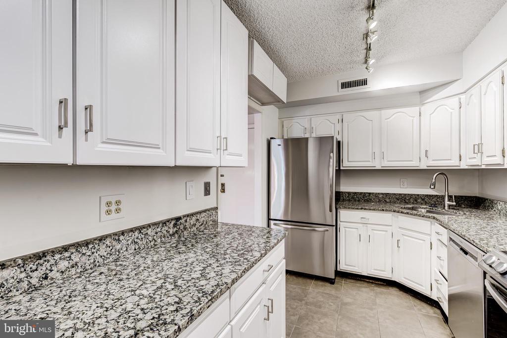 800 S SAINT ASAPH STREET 216
