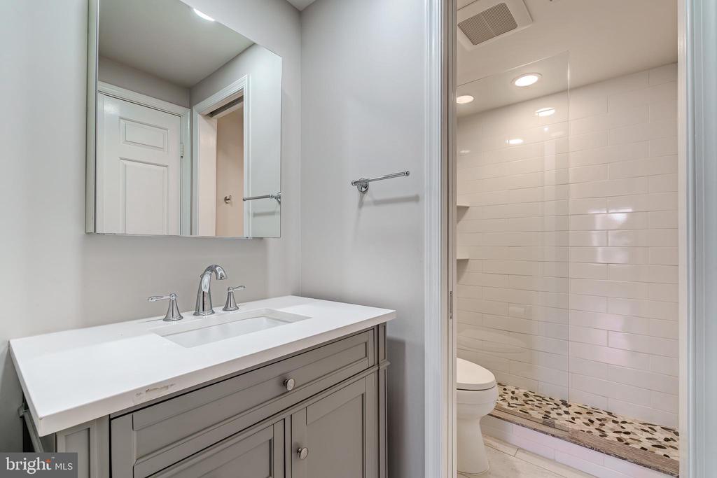 800 S SAINT ASAPH STREET 216