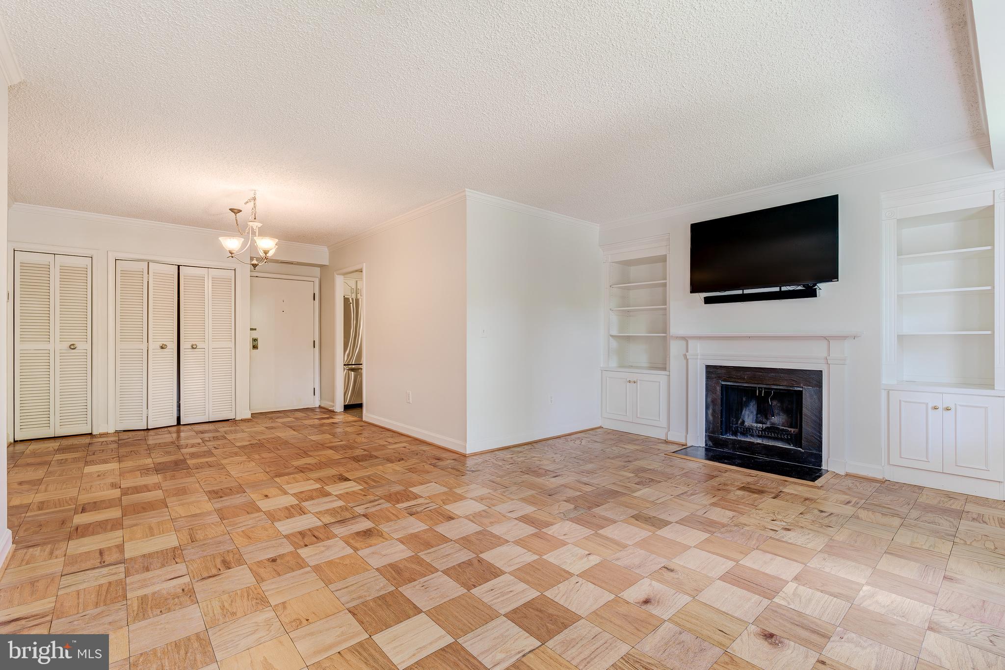 800 S SAINT ASAPH STREET 216