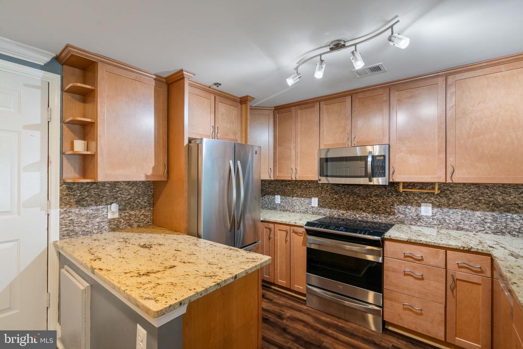 240 S Reynolds St #109