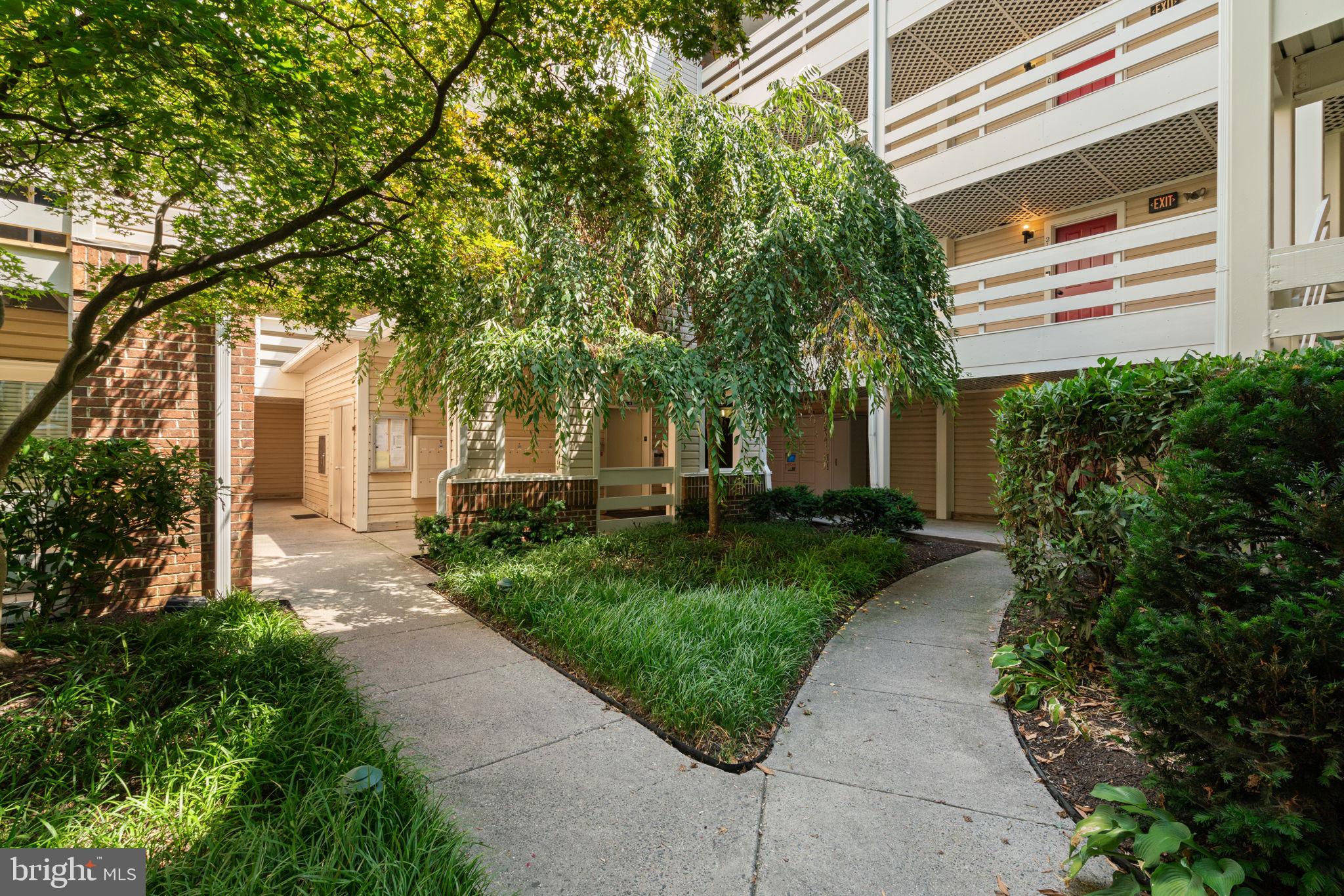 240 S Reynolds St #109