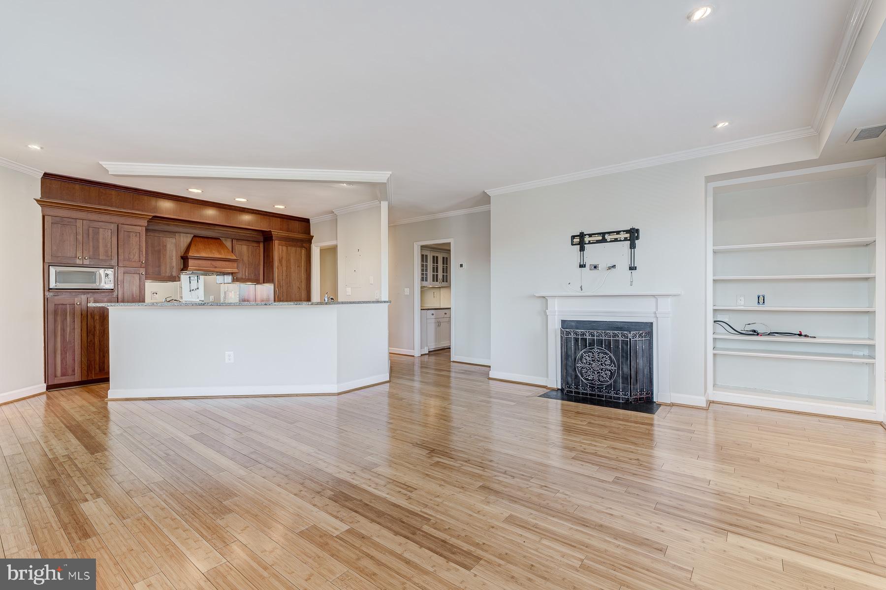 801 S PITT STREET 424