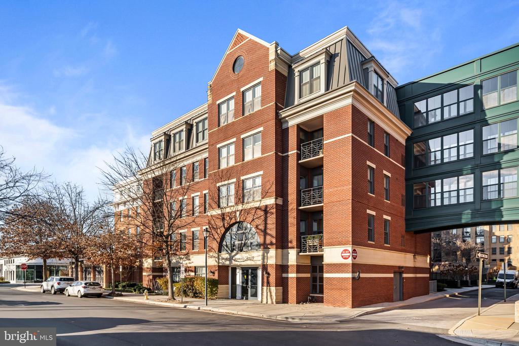 1111 ORONOCO STREET 326