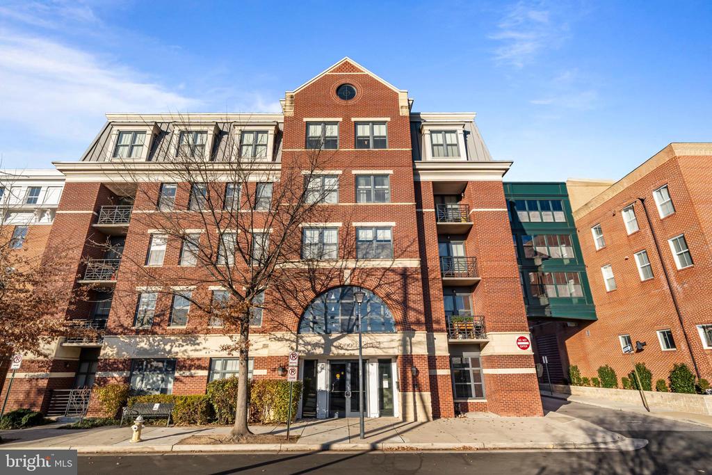 1111 ORONOCO STREET 326
