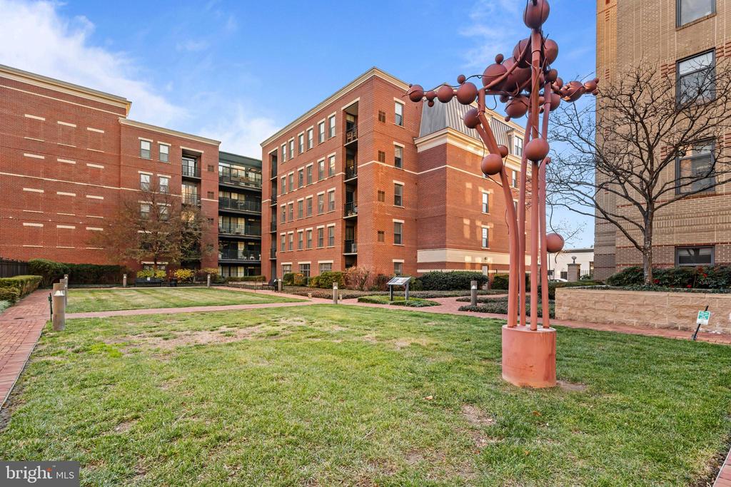 1111 ORONOCO STREET 326