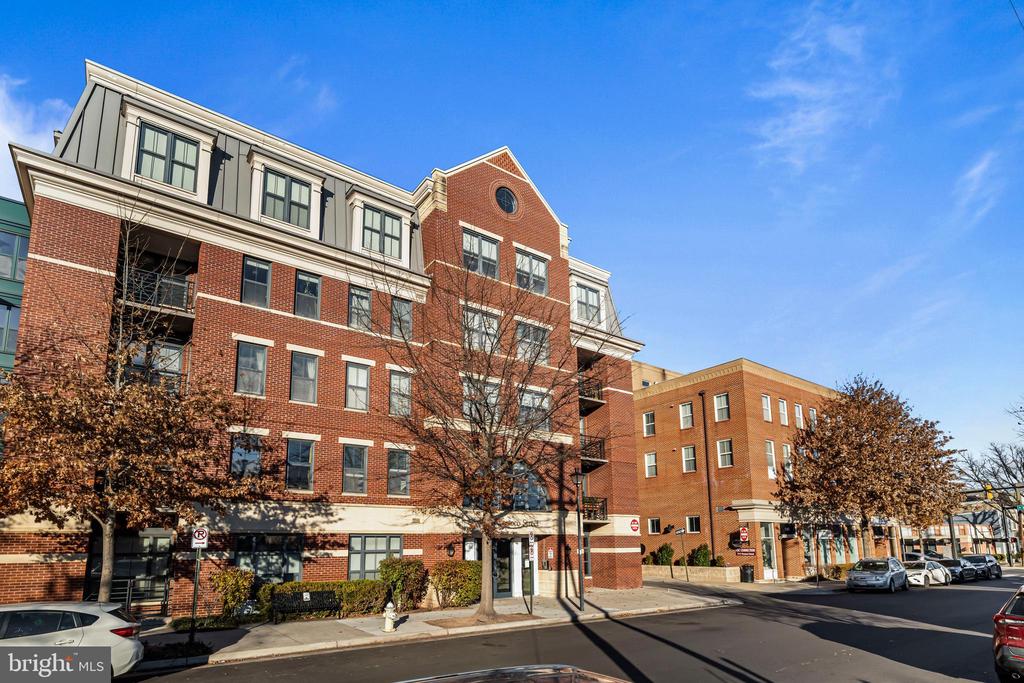 1111 ORONOCO STREET 326