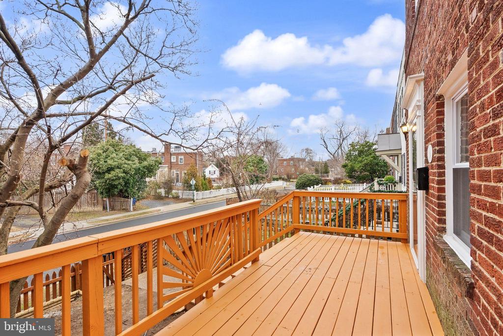 311 MOUNT VERNON AVENUE