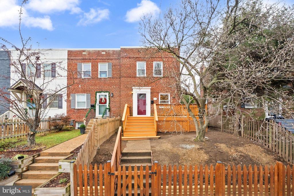 311 MOUNT VERNON AVENUE