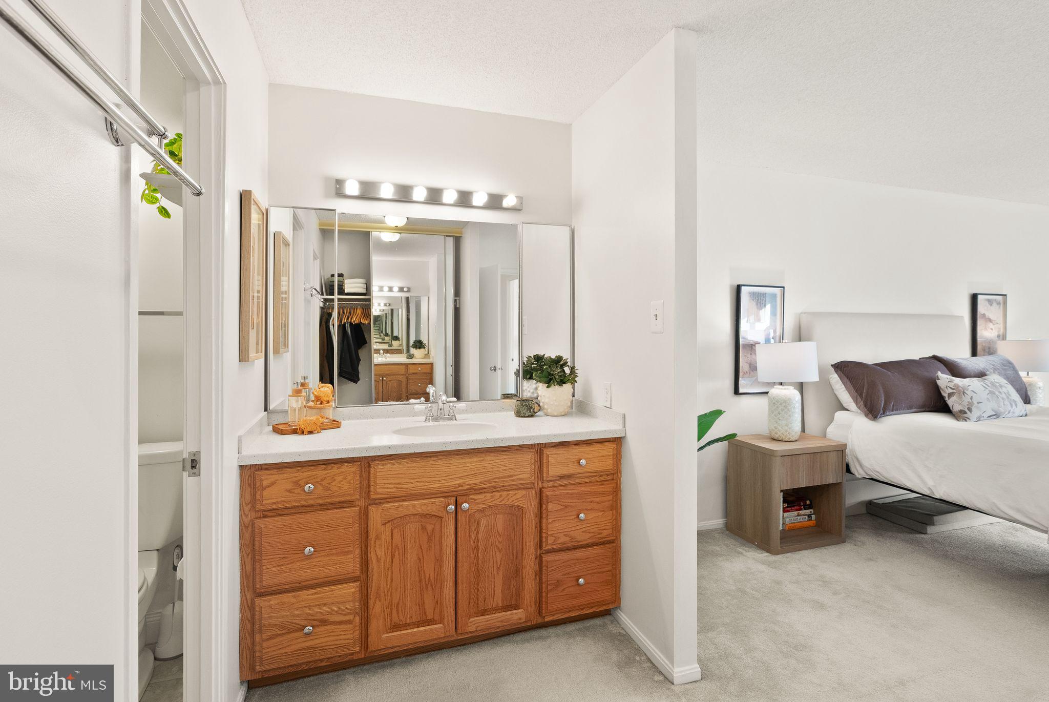 203 YOAKUM PARKWAY 507