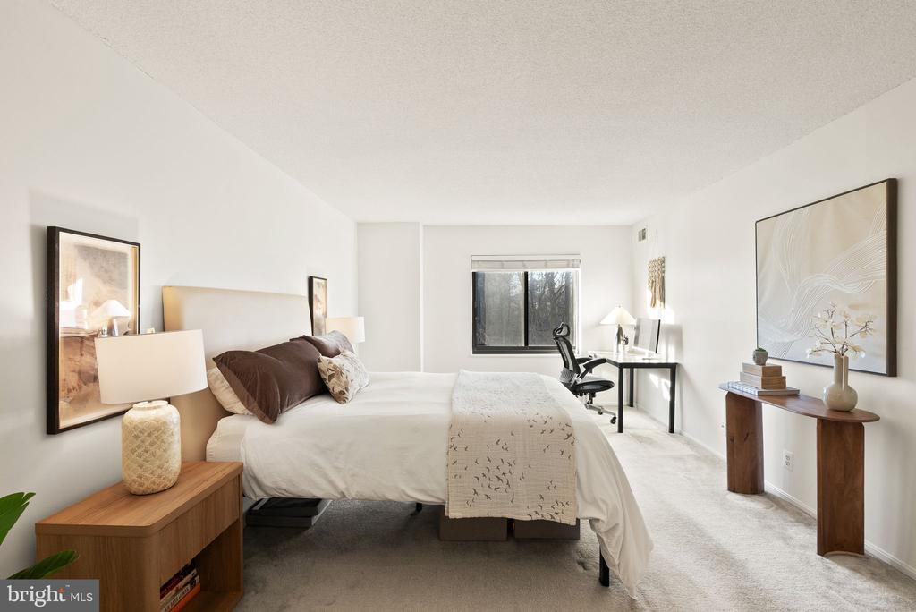 203 YOAKUM PARKWAY 507