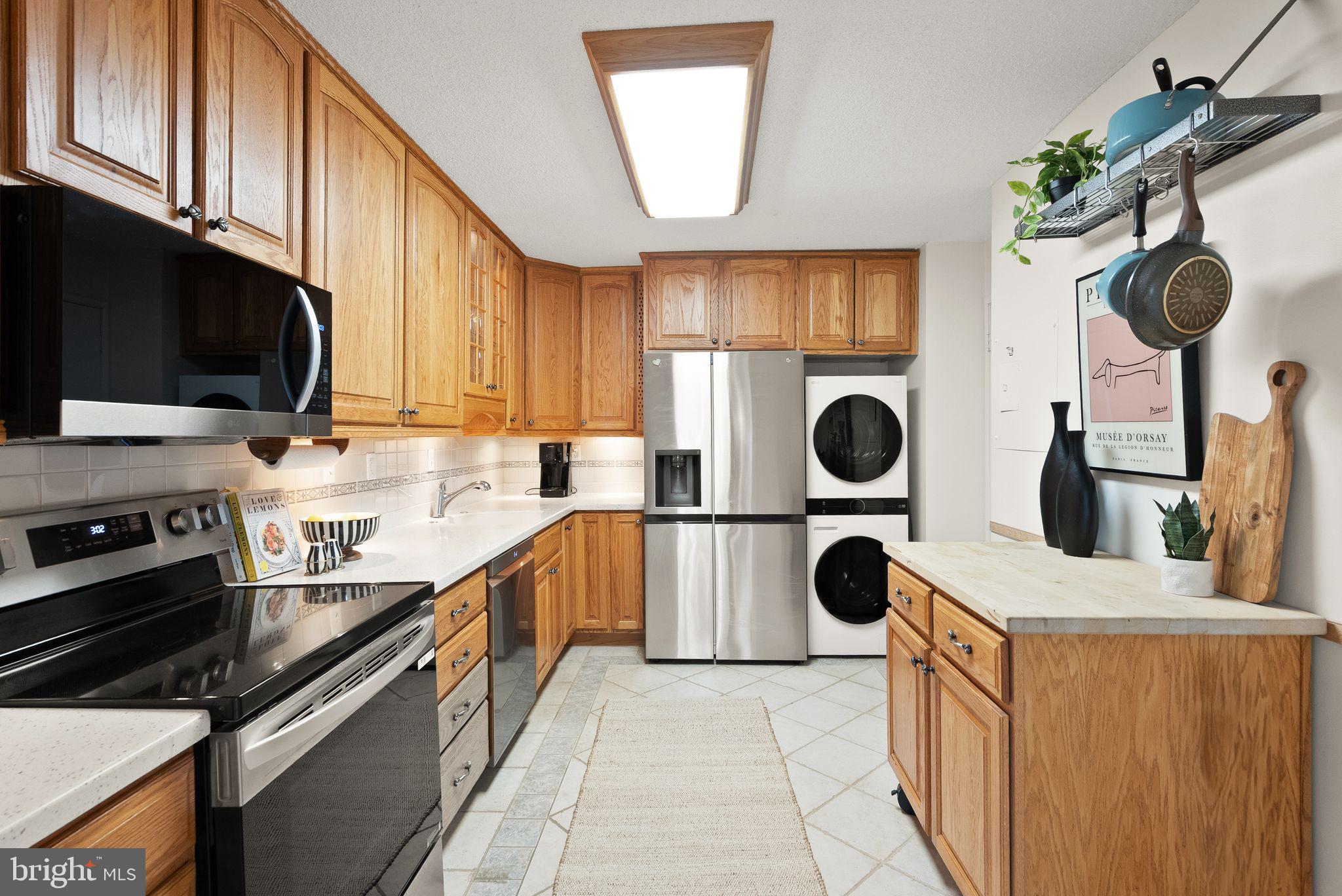 203 YOAKUM PARKWAY 507