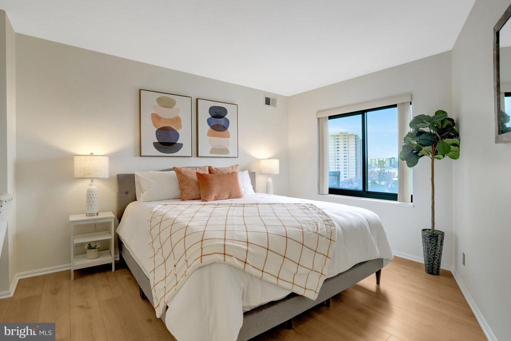 307 YOAKUM PARKWAY 501