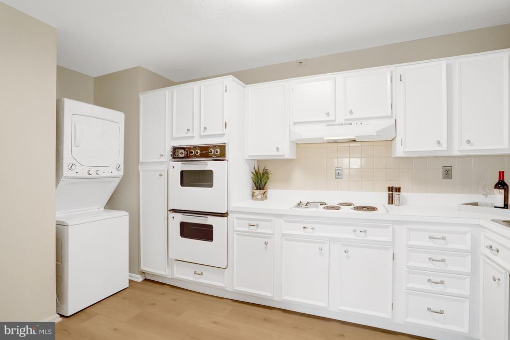 307 YOAKUM PARKWAY 501