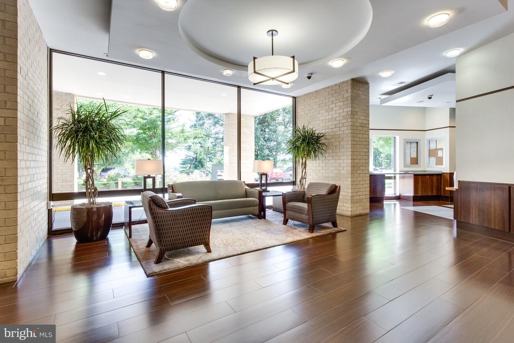 307 YOAKUM PARKWAY 501
