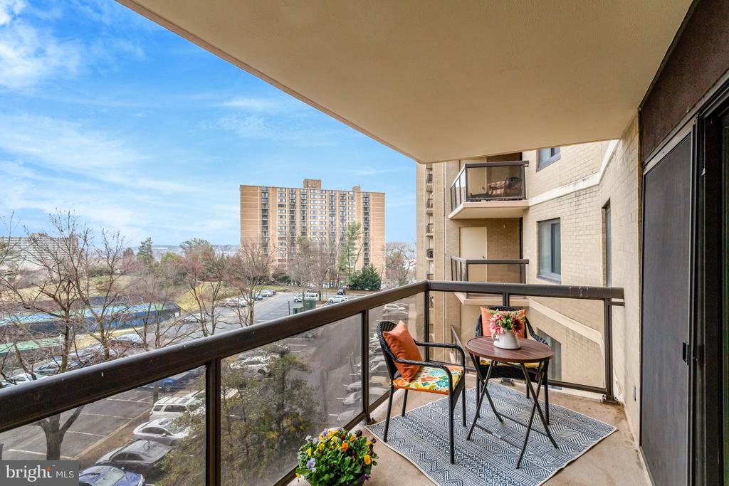 307 YOAKUM PARKWAY 501