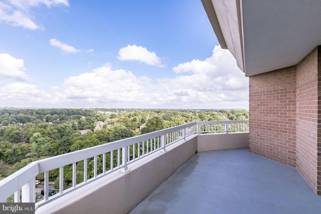 3101 N HAMPTON DRIVE Unit: 1411