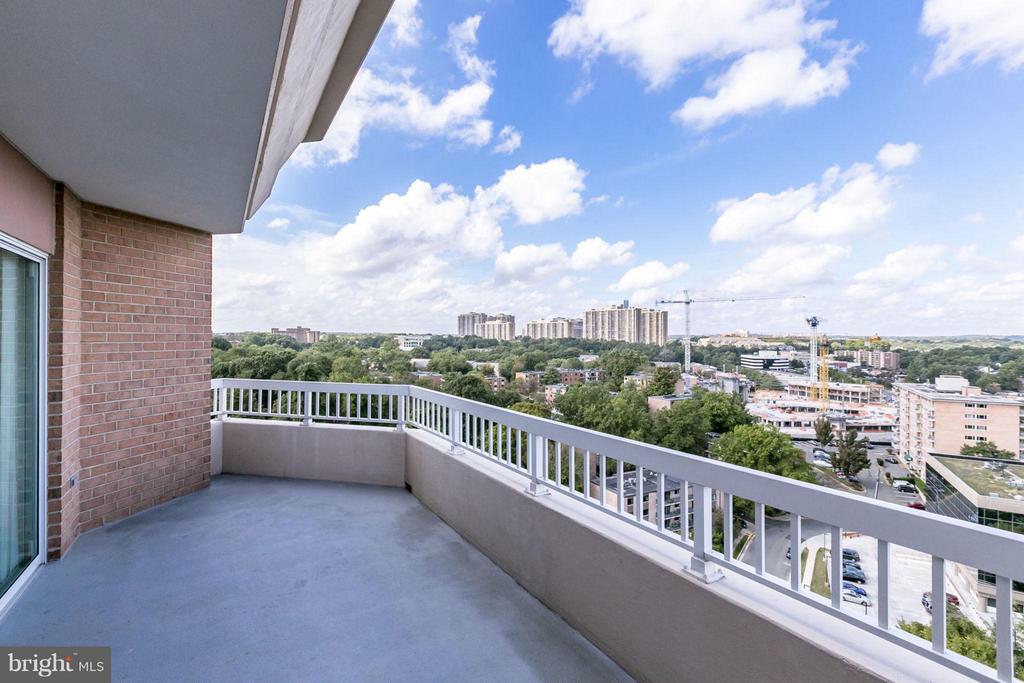 3101 N HAMPTON DRIVE Unit: 1411