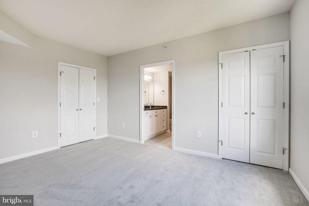 3101 N HAMPTON DRIVE Unit: 1411