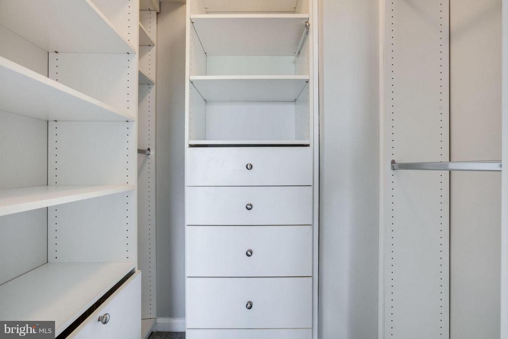 3101 N HAMPTON DRIVE Unit: 1411