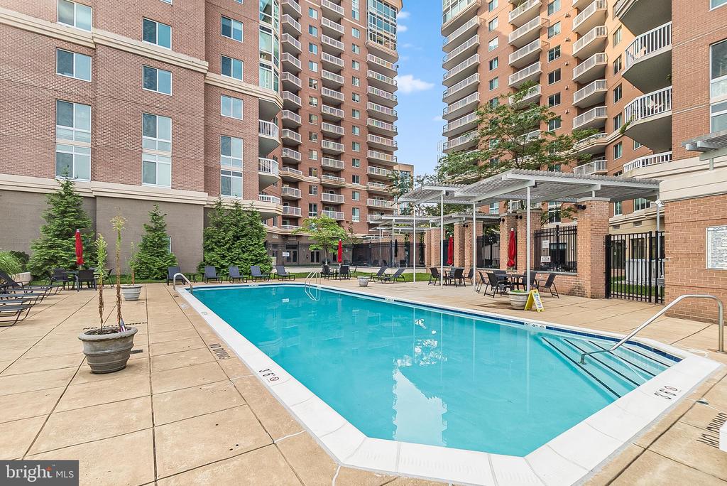 3101 N HAMPTON DRIVE Unit: 1411