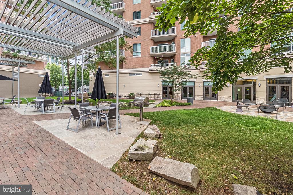 3101 N HAMPTON DRIVE Unit: 1411