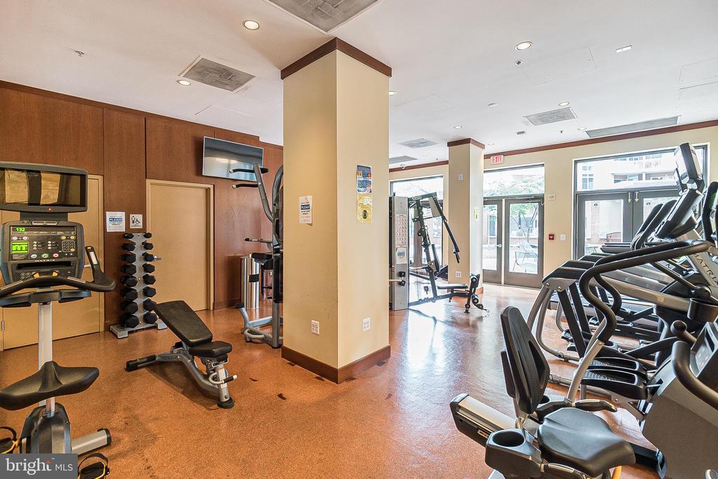3101 N HAMPTON DRIVE Unit: 1411
