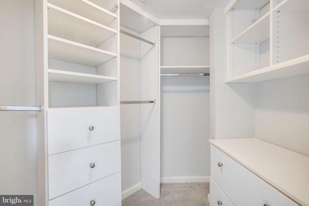 3101 N HAMPTON DRIVE Unit: 1411