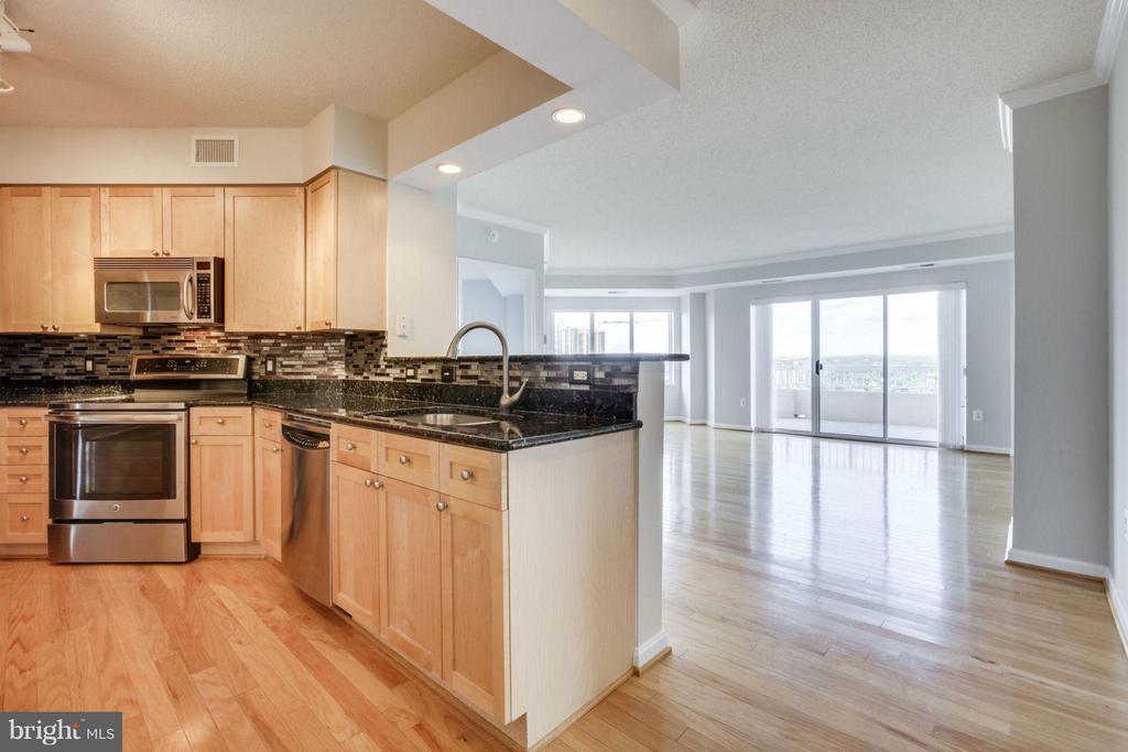 3101 N HAMPTON DRIVE Unit: 1411