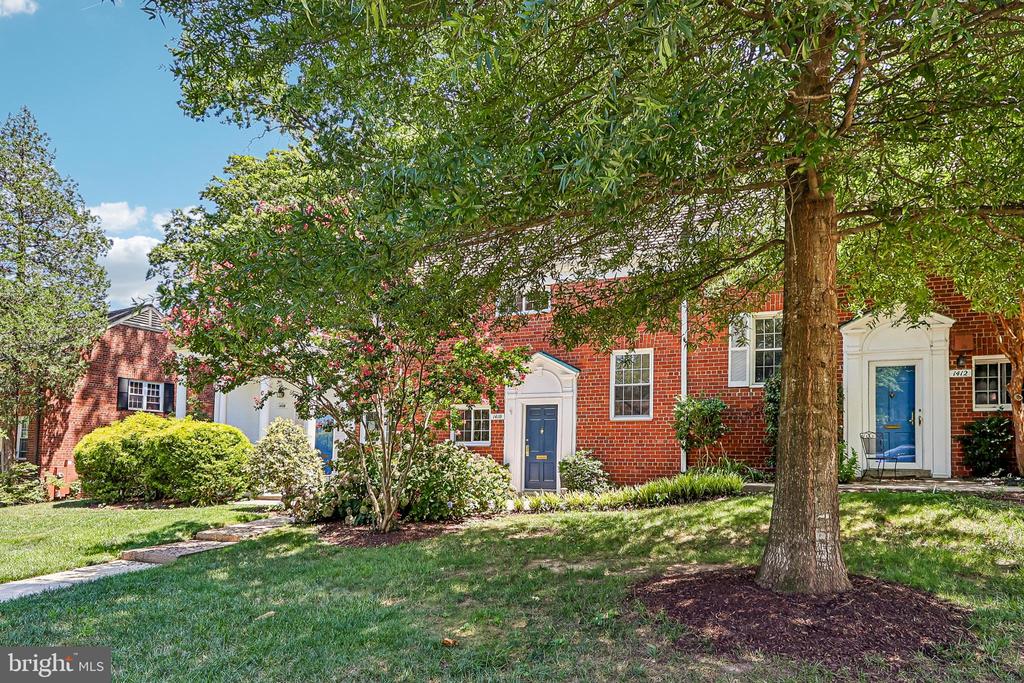 1410 MARTHA CUSTIS DR