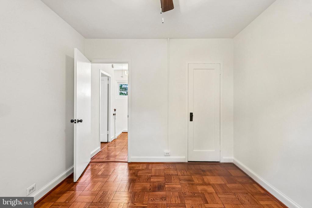 1410 MARTHA CUSTIS DR