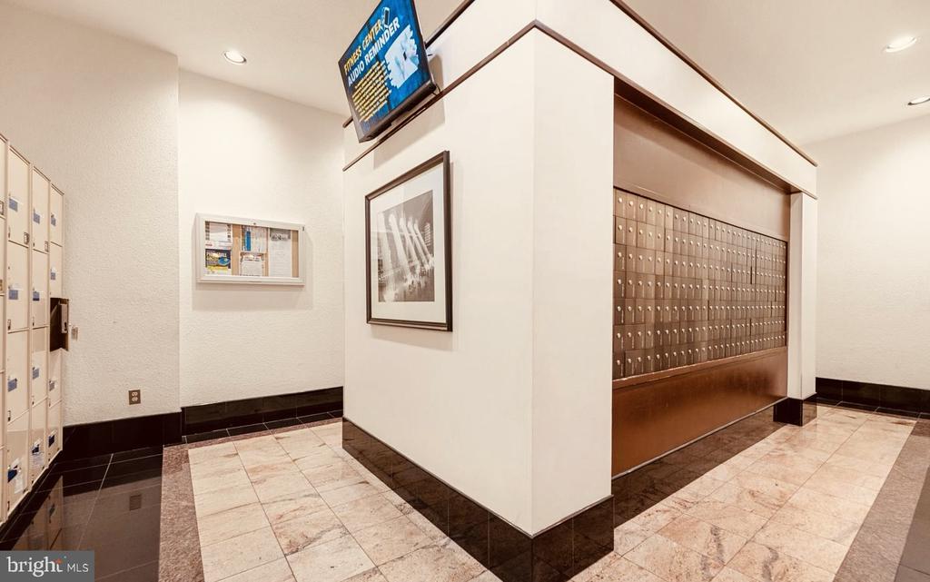 205 YOAKUM PARKWAY Unit: 914