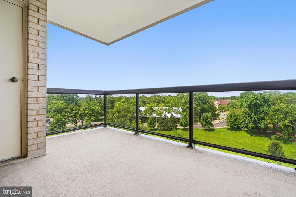 205 YOAKUM PARKWAY Unit: 914