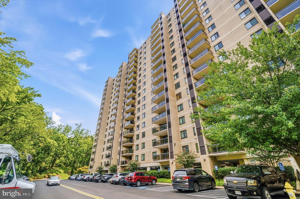 205 YOAKUM PARKWAY Unit: 914