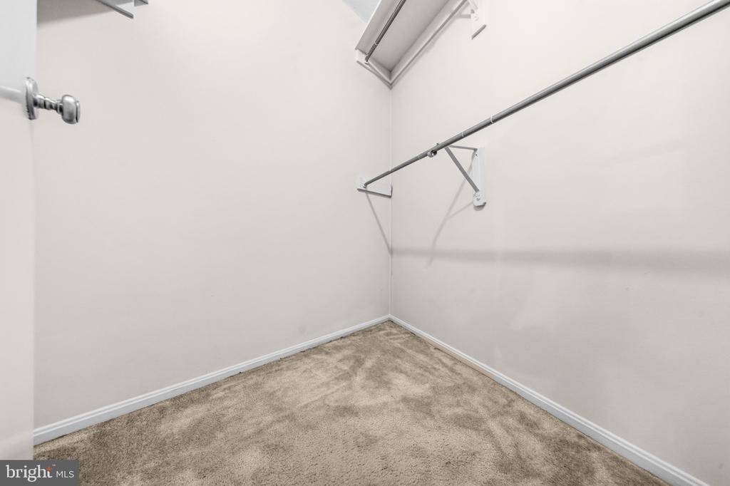205 YOAKUM PARKWAY Unit: 914