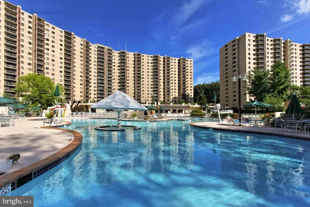 205 YOAKUM PARKWAY Unit: 914