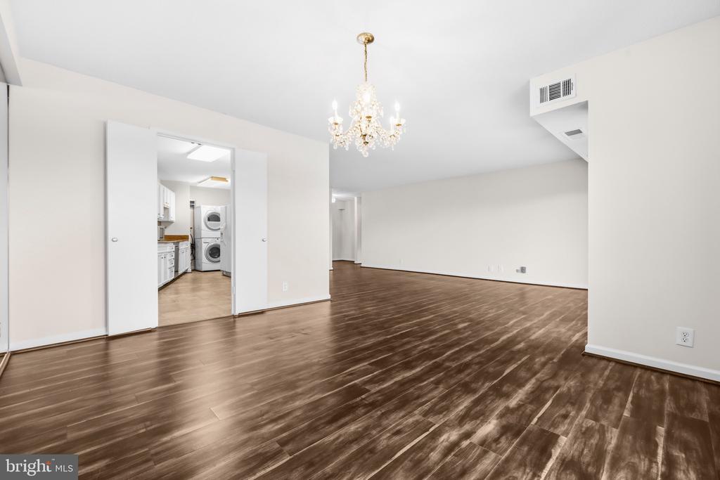205 YOAKUM PARKWAY Unit: 914