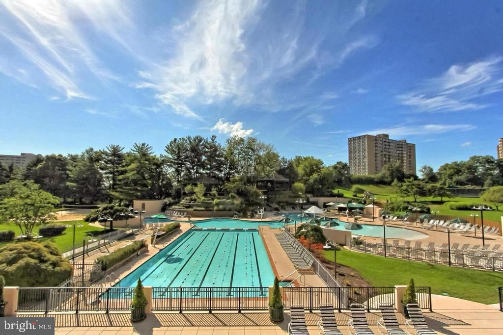 205 YOAKUM PARKWAY Unit: 914