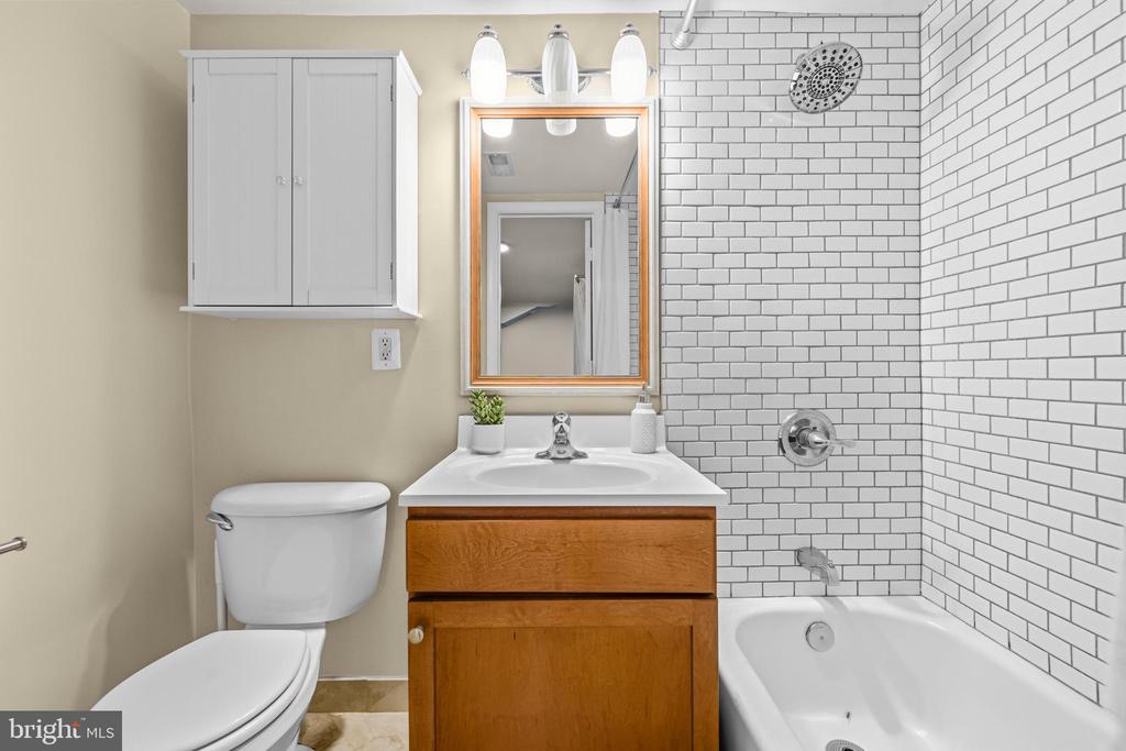 1415 N VAN DORN STREET Unit: A