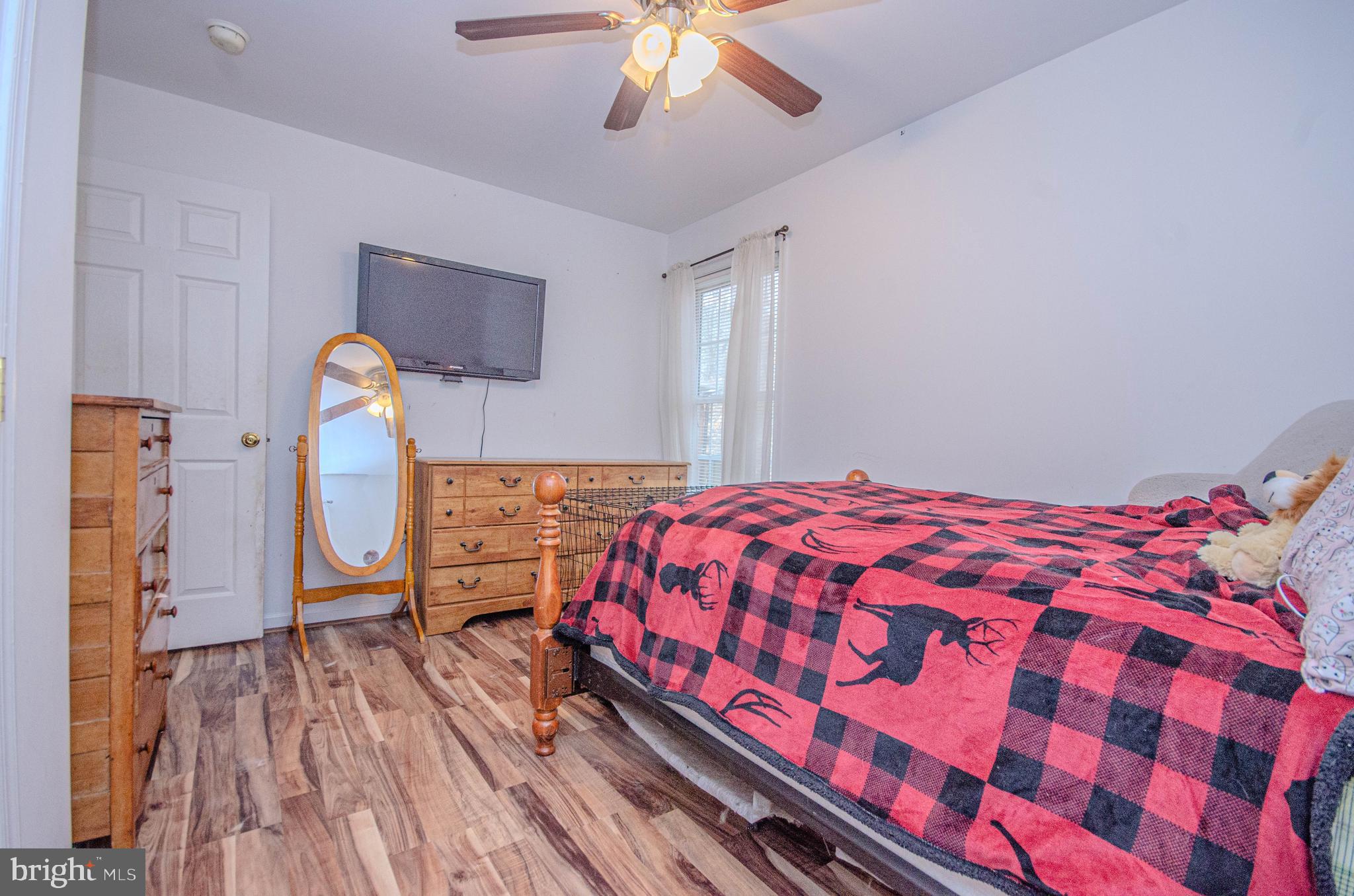 221 Village Ct