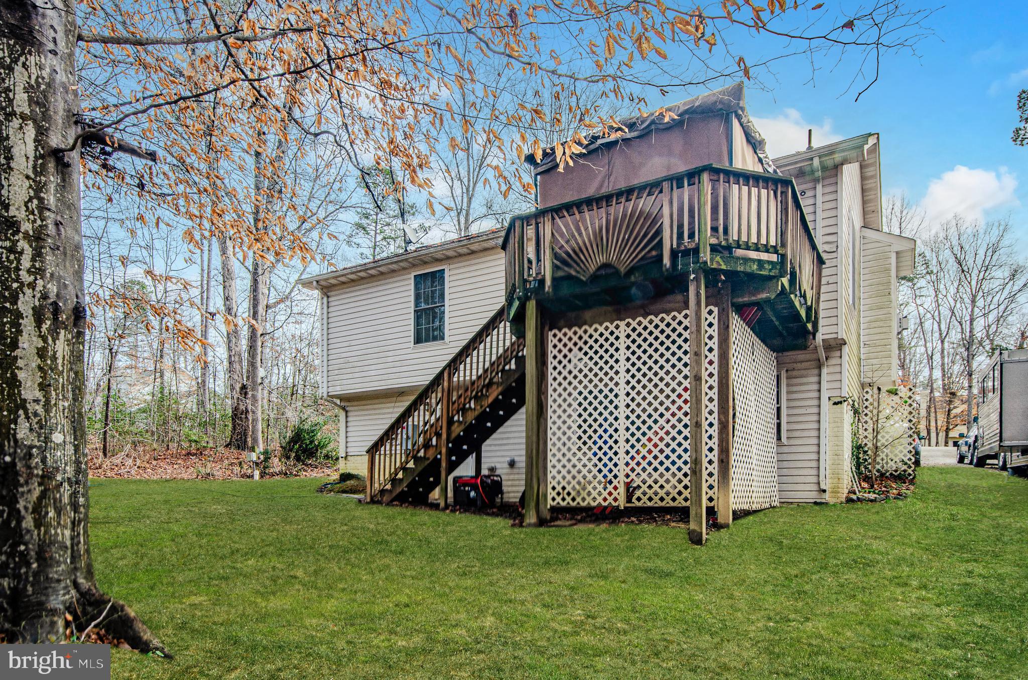 221 Village Ct