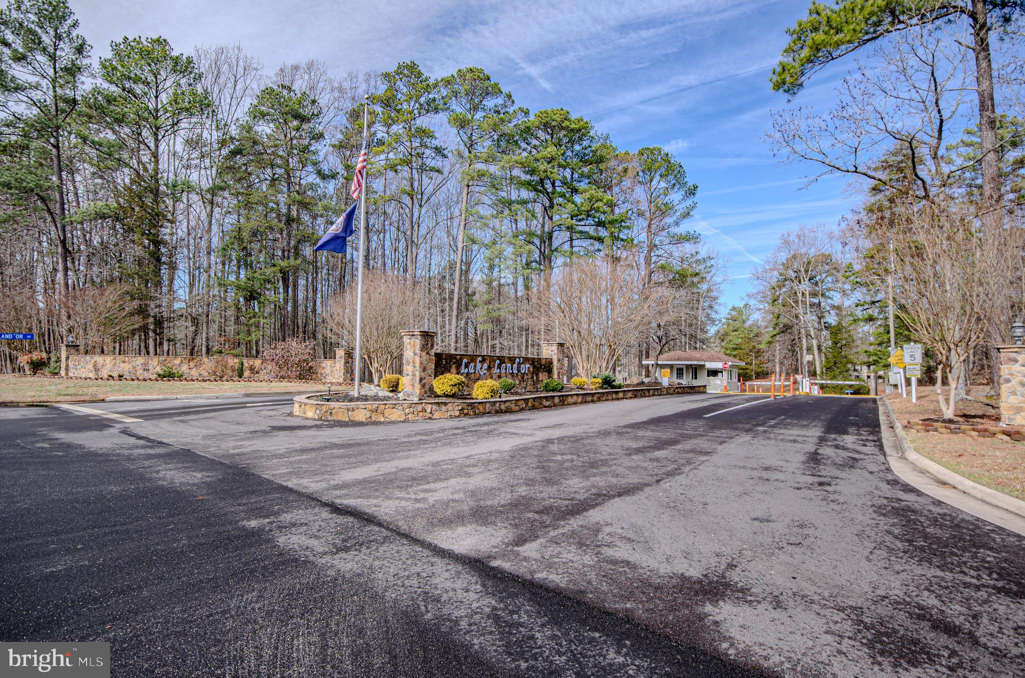 221 Village Ct
