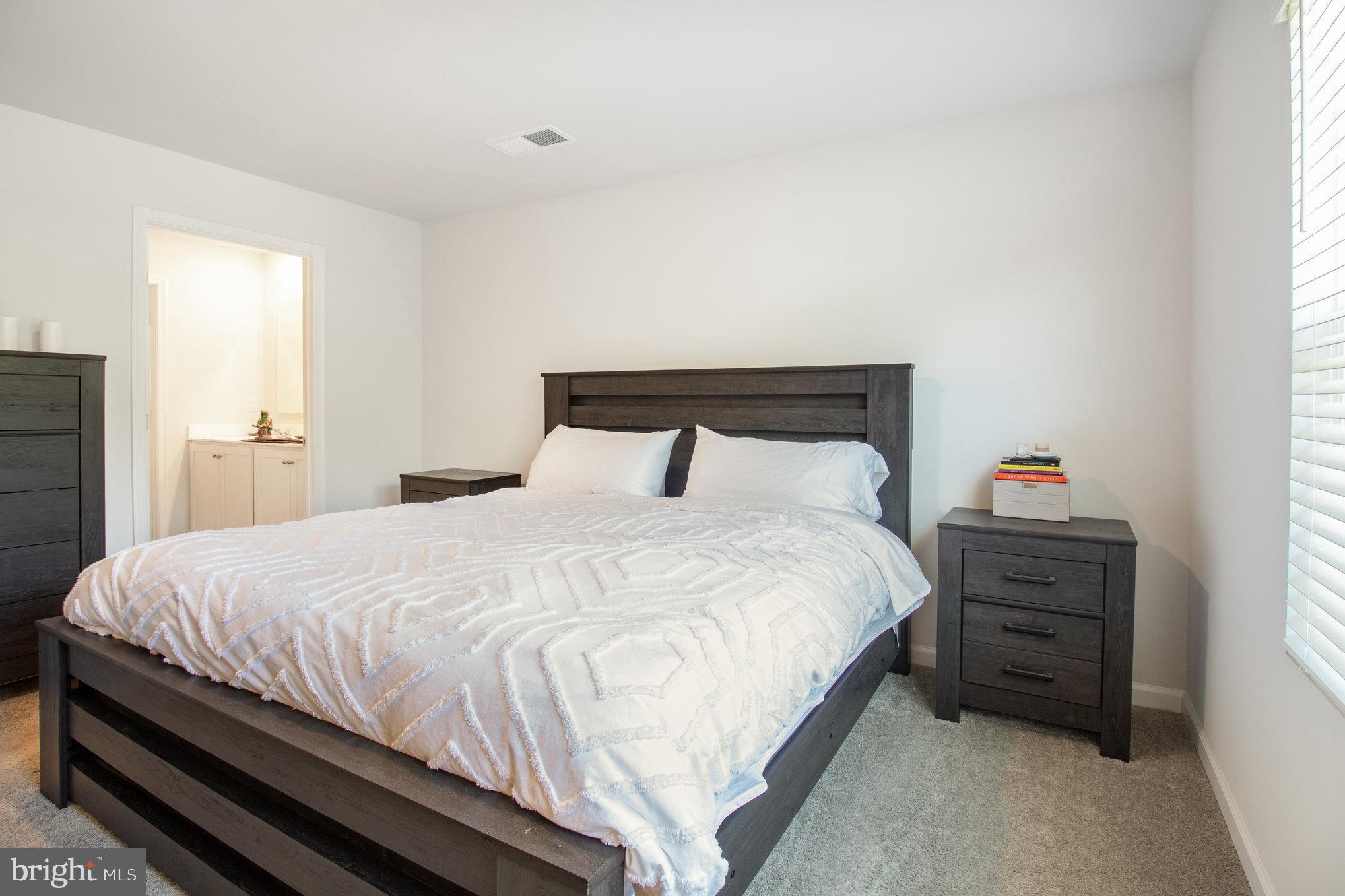 6619 SACAGAWEA STREET