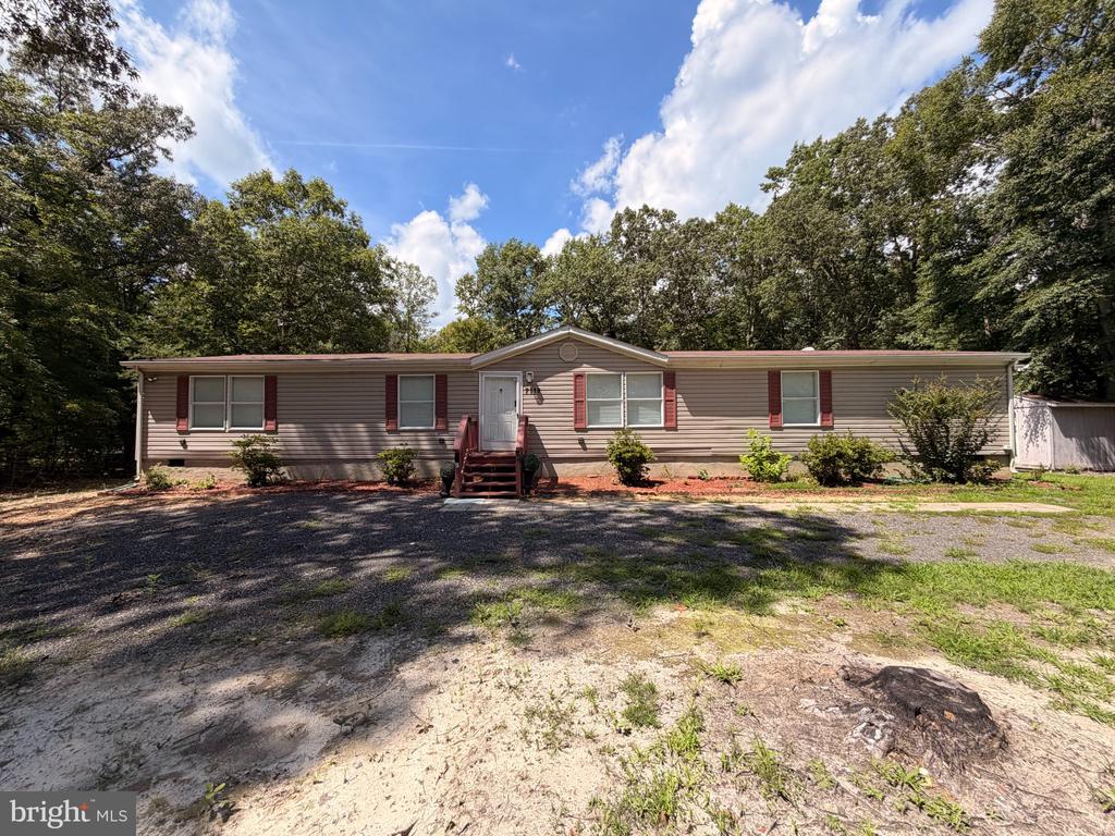 7118 TANGLEWOOD DRIVE