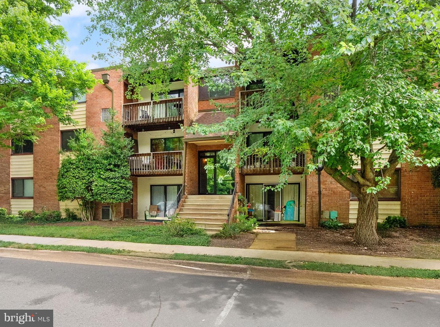 10720 W West Dr #101
