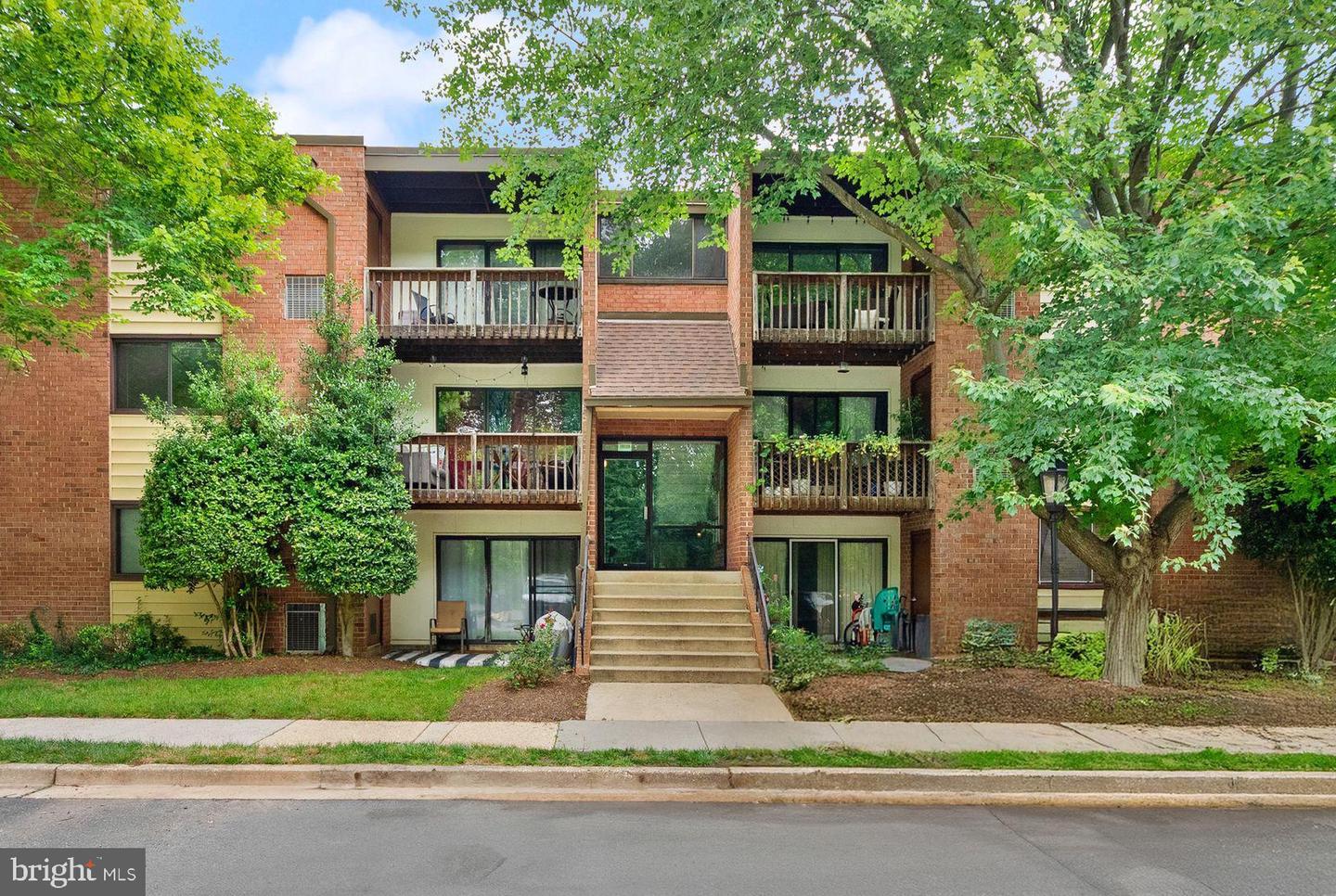 10720 W West Dr #101