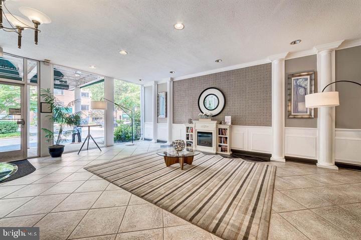 10570 MAIN STREET 307