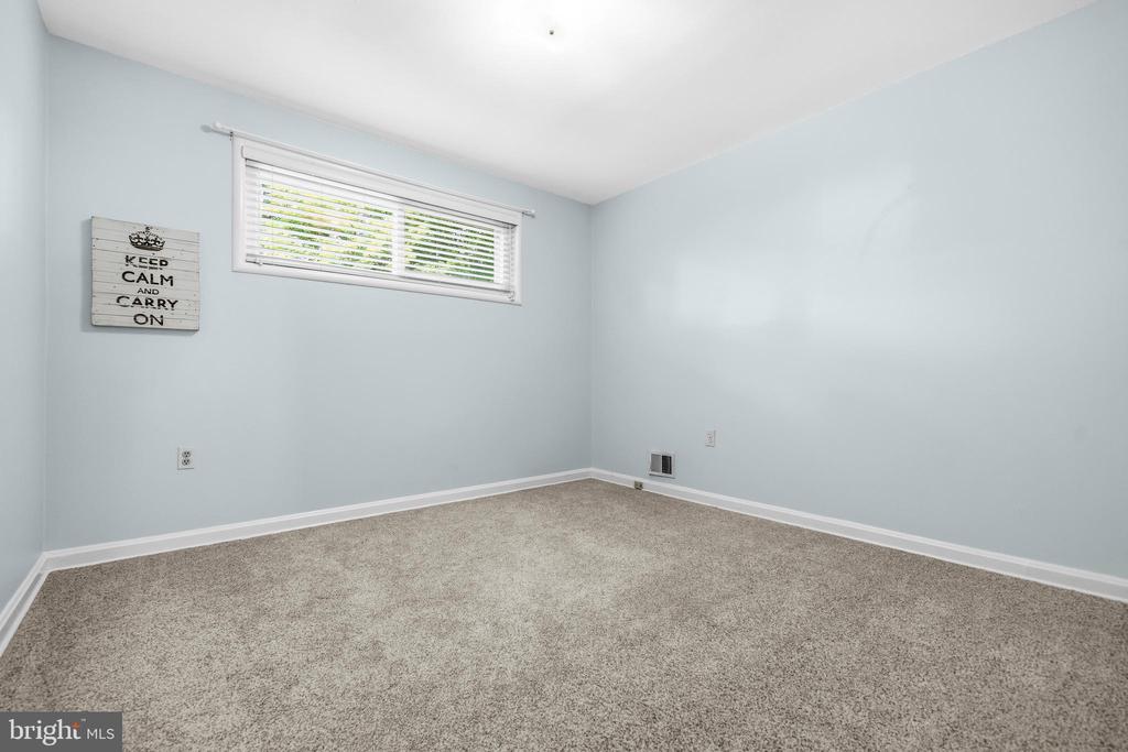 3609 EMBASSY LANE