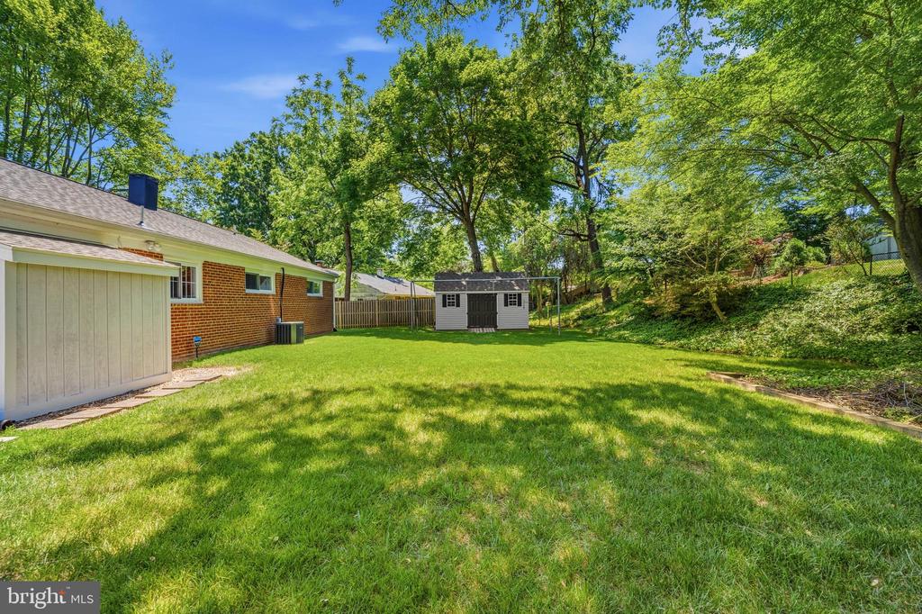 3609 EMBASSY LANE