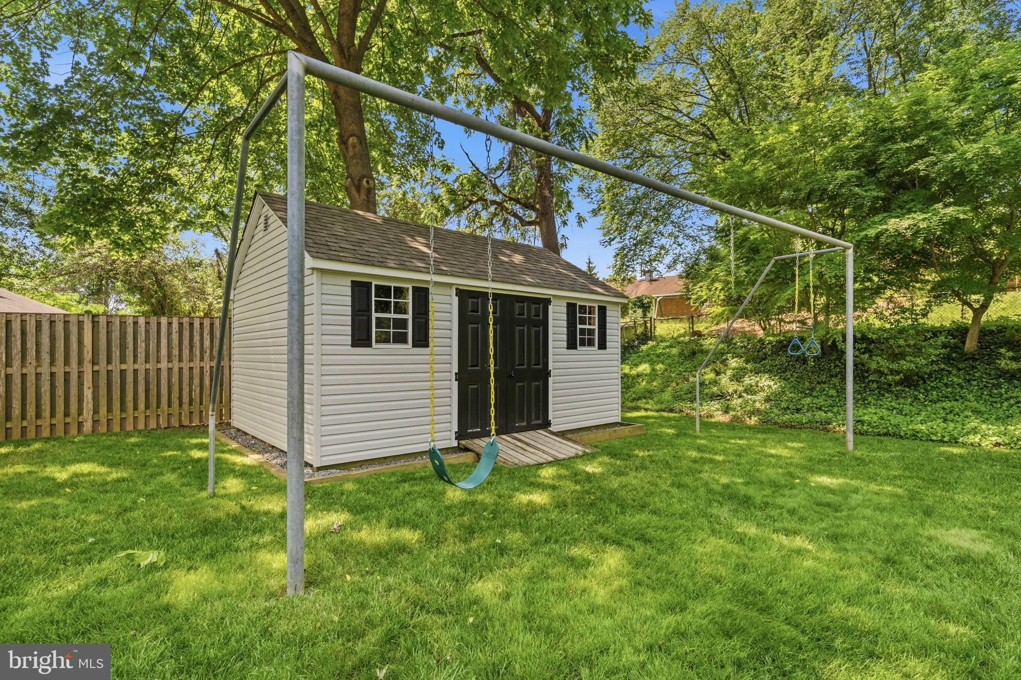 3609 EMBASSY LANE