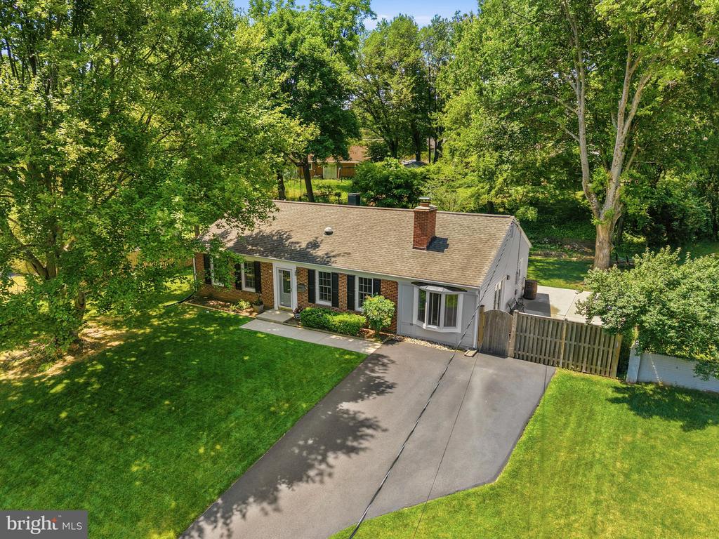 3609 EMBASSY LANE